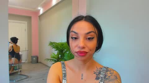 Sienna online show from 04/15/26, 06:09