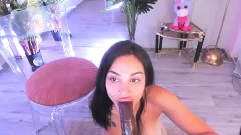 Sienna online show from 07/11/26, 05:43