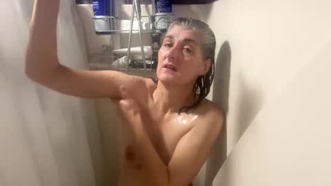 Snapshot of missspooky chatting on 01/23/25, 11:48 Miss Spooky Silverstacker online show from 01/23/25, 11:48