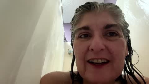 Snapshot of missspooky chatting on 01/29/25, 12:02 Miss Spooky Silverstacker online show from 01/29/25, 12:02