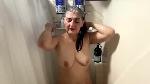 Snapshot of missspooky chatting on 09/19/25, 11:00 Miss Spooky Silverstacker online show from 09/19/25, 11:00