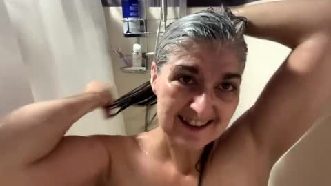 Snapshot of missspooky chatting on 10/20/25, 11:10 Miss Spooky Silverstacker online show from 10/20/25, 11:10