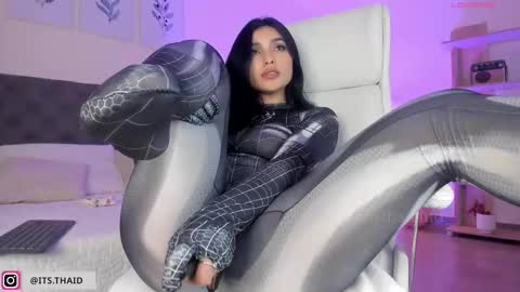 Fernanda Davila online show from 03/04/25, 02:49