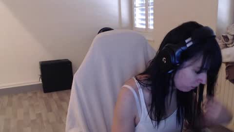 missthon online show from 01/30/25, 10:40