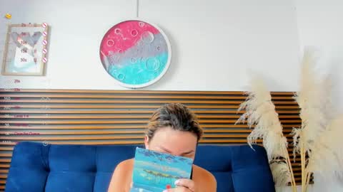 missvalery1 online show from 01/13/25, 08:26