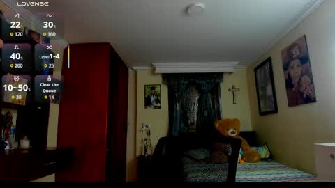 missvalery1 online show from 04/06/26, 11:38