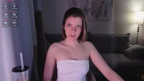 Polly online show from 08/04/26, 07:16