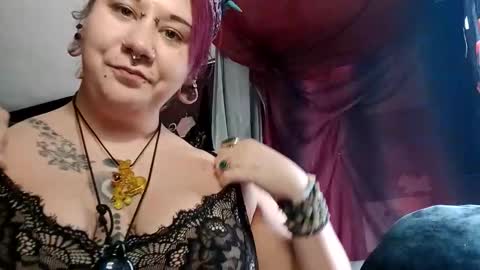 missxmoth444 online show from 11/13/25, 04:17