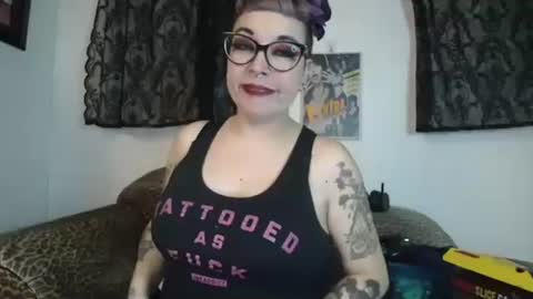 Missy Dee online show from 11/27/25, 08:16