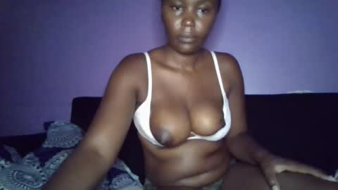 Snapshot of missy_vee chatting on 02/18/26, 01:07 missy_vee online show from 02/18/26, 01:07