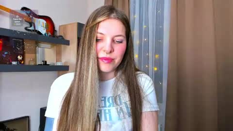 Anya online show from 04/19/26, 07:27