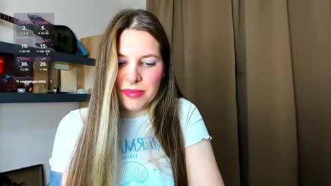 Snapshot of missyourann chatting on 05/19/26, 06:47 Anya online show from 05/19/26, 06:47