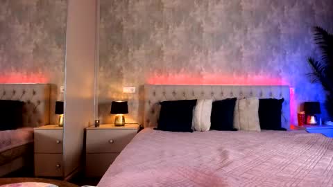 Raisa online show from 12/17/25, 10:43