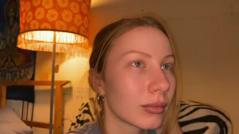 Snapshot of misszlataa chatting on 03/05/25, 12:55 Zlata online show from 03/05/25, 12:55