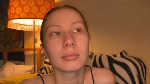 Snapshot of misszlataa chatting on 03/12/25, 08:51 Zlata online show from 03/12/25, 08:51