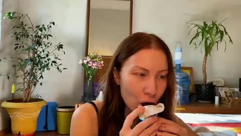 Snapshot of misszlataa chatting on 09/29/25, 09:03 Zlata online show from 09/29/25, 09:03