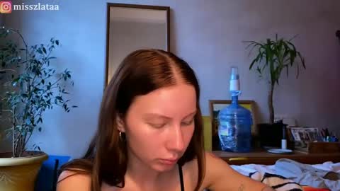 Snapshot of misszlataa chatting on 10/31/25, 07:53 Zlata online show from 10/31/25, 07:53