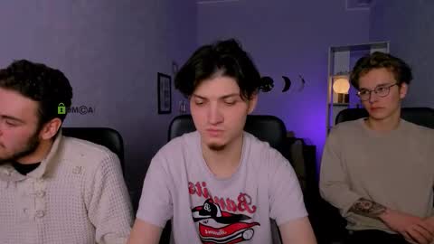 Snapshot of mister_dekker chatting on 12/17/25, 01:06 Dekker online show from 12/17/25, 01:06