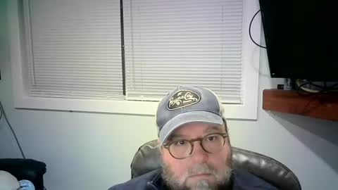 Snapshot of mister_happy567 chatting on 02/18/25, 01:54 Mr. Happy online show from 02/18/25, 01:54