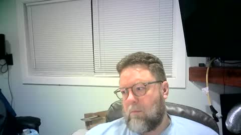 Snapshot of mister_happy567 chatting on 03/11/25, 03:37 Mr. Happy online show from 03/11/25, 03:37