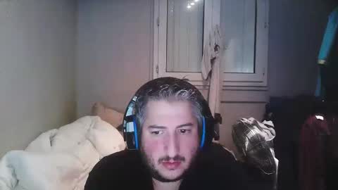 Snapshot of misterbelled chatting on 10/08/25, 03:42 misterbelled online show from 10/08/25, 03:42