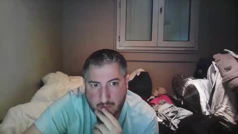 Snapshot of misterbelled chatting on 10/26/25, 09:15 misterbelled online show from 10/26/25, 09:15