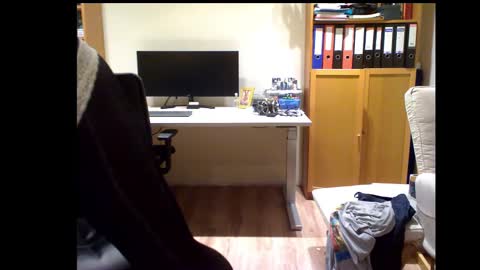 Snapshot of misterbobbyxx chatting on 02/27/25, 11:37 misterbobbyxx online show from 02/27/25, 11:37