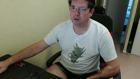 Snapshot of mistercoeur1 chatting on 01/15/25, 08:09 mistercoeur online show from 01/15/25, 08:09