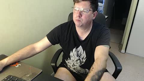 Snapshot of mistercoeur1 chatting on 02/07/25, 04:03 mistercoeur online show from 02/07/25, 04:03