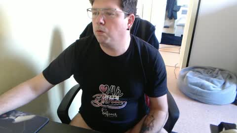 Snapshot of mistercoeur1 chatting on 03/05/25, 03:51 mistercoeur online show from 03/05/25, 03:51