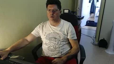 Snapshot of mistercoeur1 chatting on 09/27/25, 08:08 mistercoeur online show from 09/27/25, 08:08