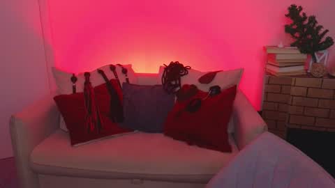 Marcelline online show from 12/18/25, 10:10