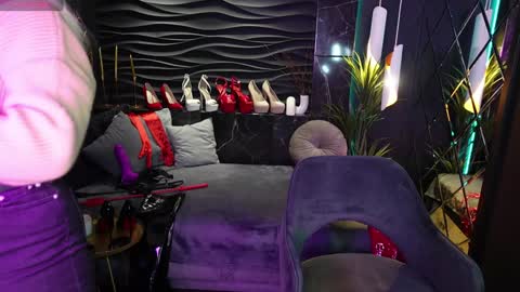 Darsy online show from 01/23/25, 01:45