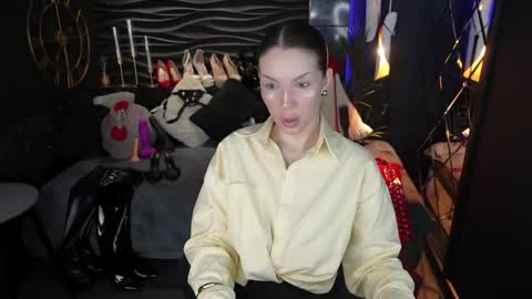 Darsy online show from 05/19/26, 01:39