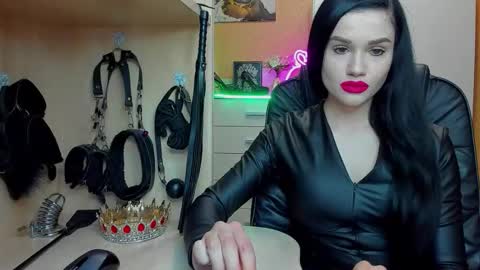 Mistress Kristi online show from 02/10/26, 06:45