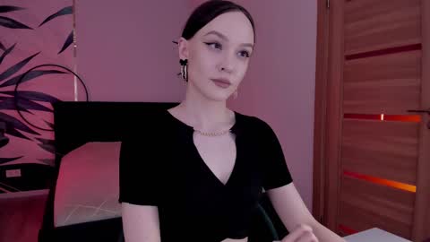 Mistress Mia online show from 02/11/25, 11:33