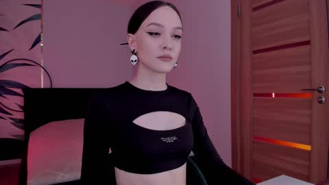 Mistress Mia online show from 02/18/25, 09:31