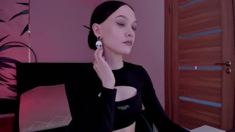 Mistress Mia online show from 02/22/25, 10:40