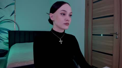 Mistress Mia online show from 10/05/25, 10:40