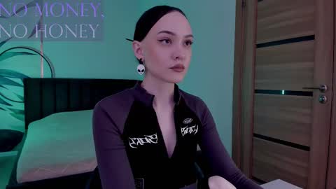 Mistress Mia online show from 11/07/25, 04:45