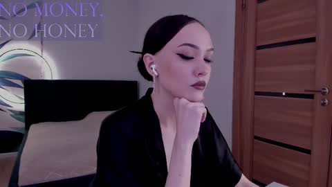 Mistress Mia online show from 12/02/25, 01:44