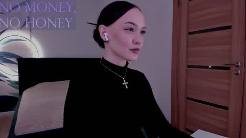 Mistress Mia online show from 12/14/25, 09:41
