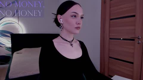 Mistress Mia online show from 12/19/25, 12:34
