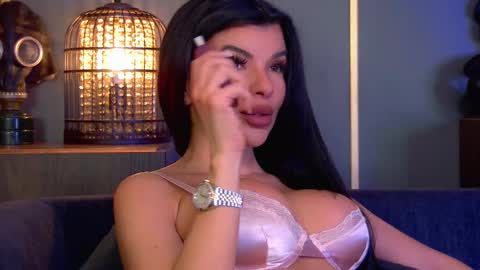 Elenia online show from 01/12/26, 02:22