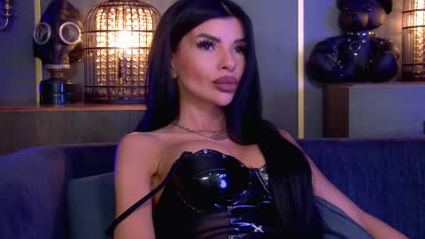 Elenia online show from 03/05/26, 01:07