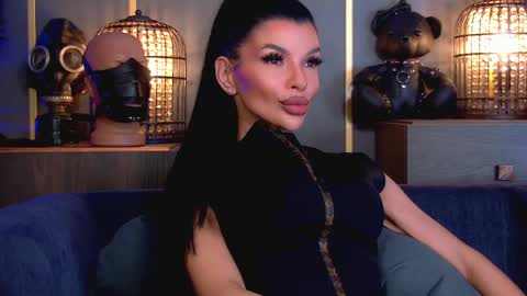 Elenia online show from 04/17/26, 01:14