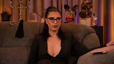 Snapshot of mistresskellykent chatting on 09/13/25, 10:53 Mistress Kelly online show from 09/13/25, 10:53