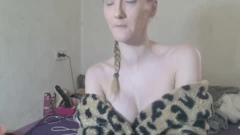 mistressmilly32 online show from 02/06/26, 08:40