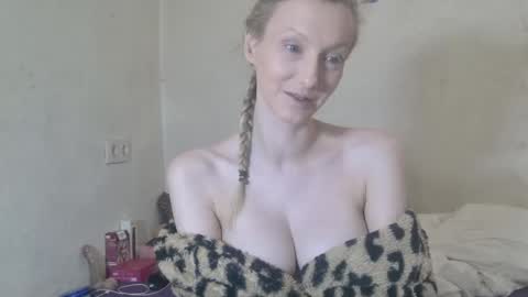 mistressmilly32 online show from 02/10/26, 08:51