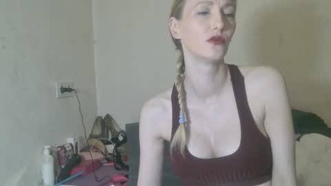 mistressmilly32 online show from 04/17/26, 03:59